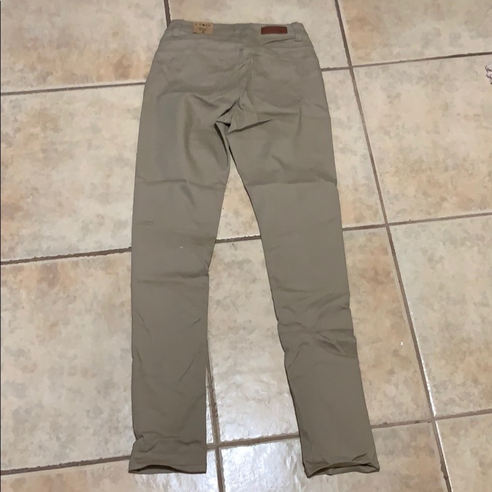 Jeans - Picture 3 of 4